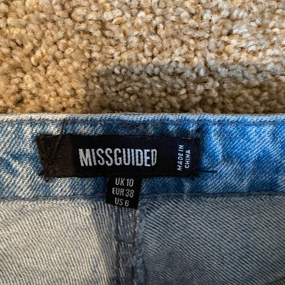 Missguided Distressed Straight Jean - Picture 5 of 6